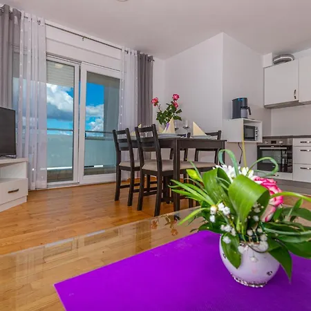 In 41205 Apartment